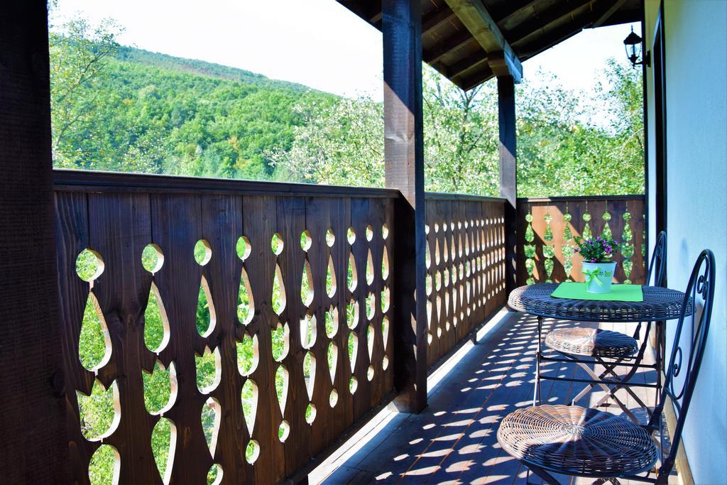 Golden Horn Guest House Iskrets Экстерьер фото